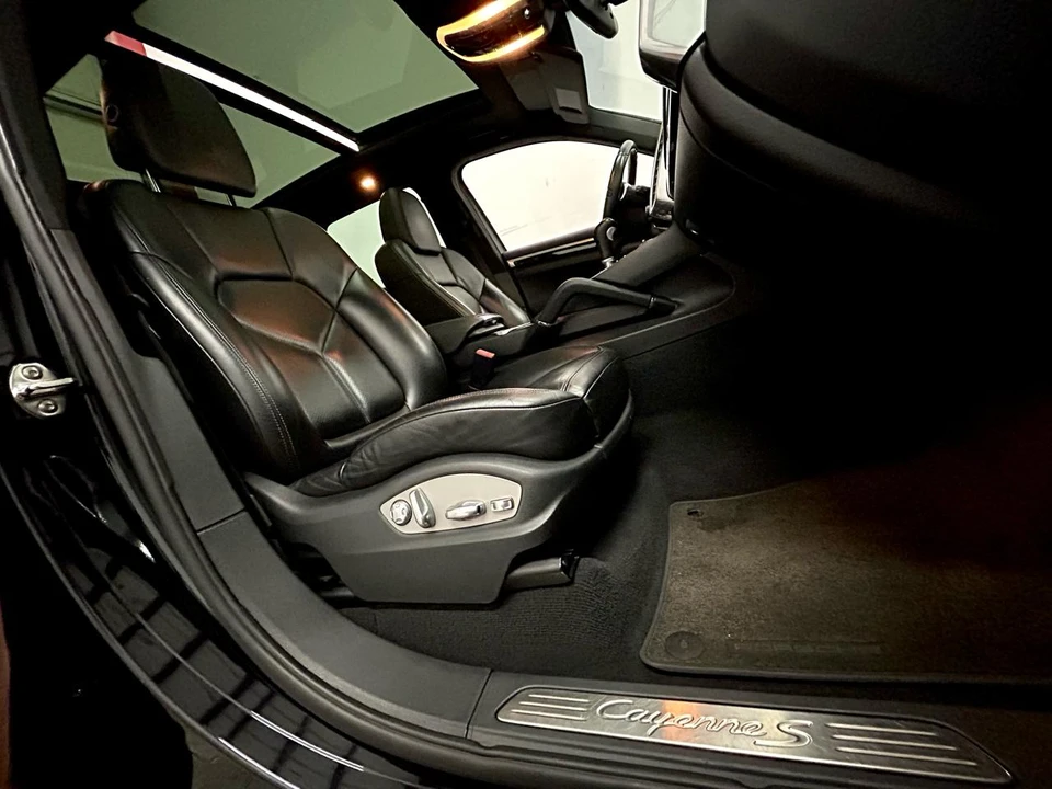 2012 Porsche 958 Cayenne S - Image 7 of 20