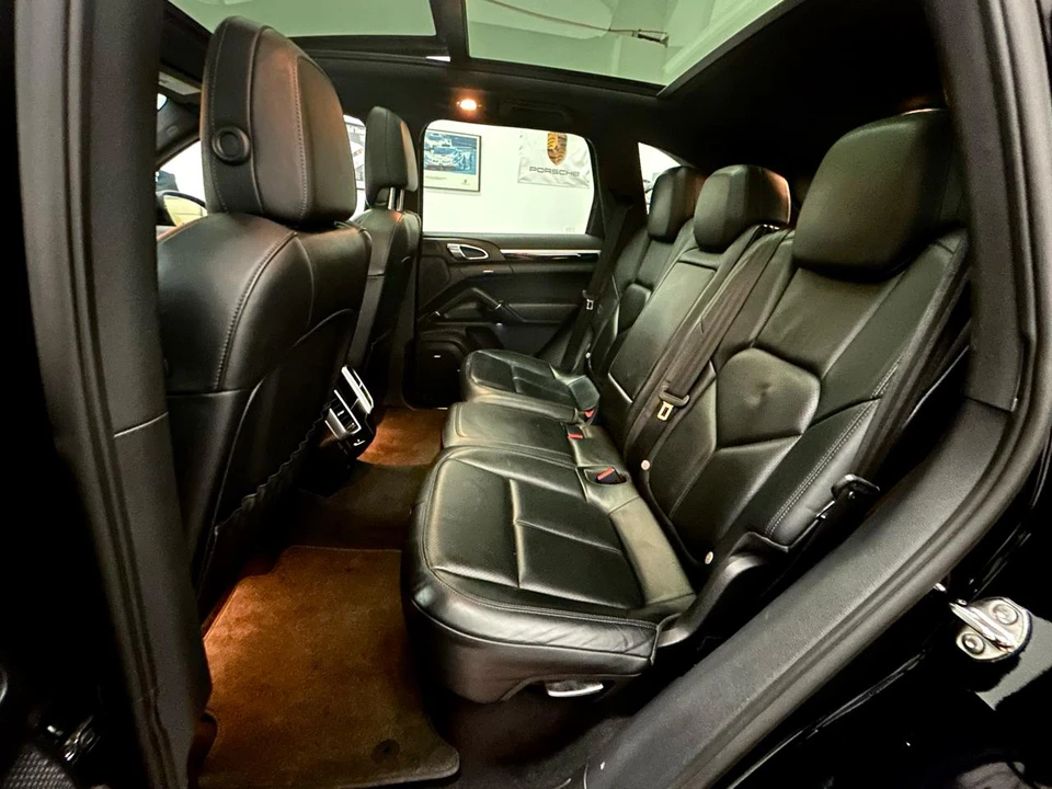 2012 Porsche 958 Cayenne S - Image 12 of 20