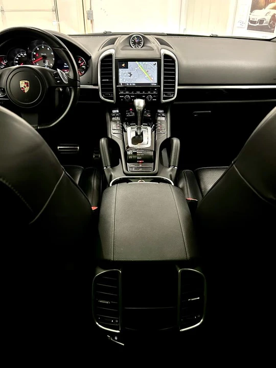 2012 Porsche 958 Cayenne S - Image 14 of 20