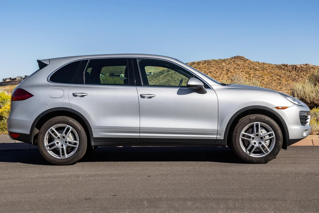 2012 Porsche 958 Cayenne S - Image 3 of 31