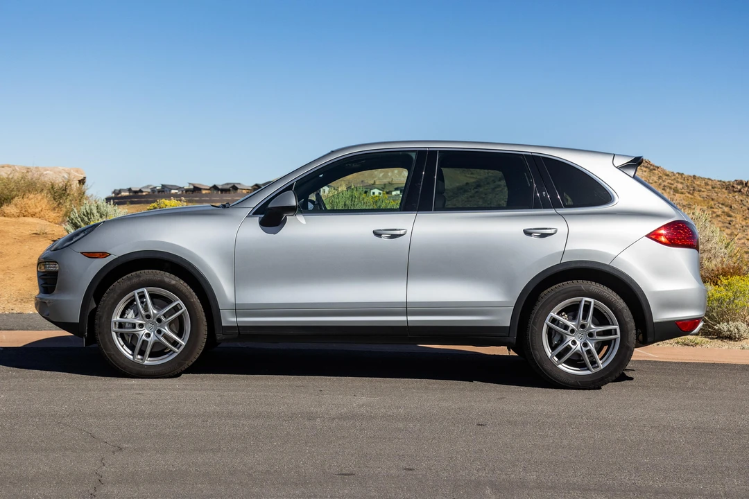 2012 Porsche 958 Cayenne S - Image 6 of 31