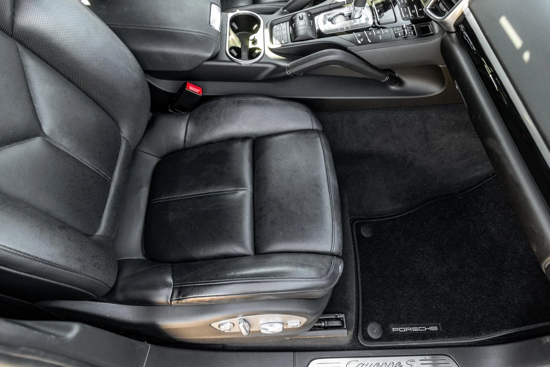 2012 Porsche 958 Cayenne S - Image 30 of 31