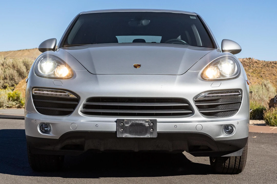 2012 Porsche 958 Cayenne S - Image 2 of 31