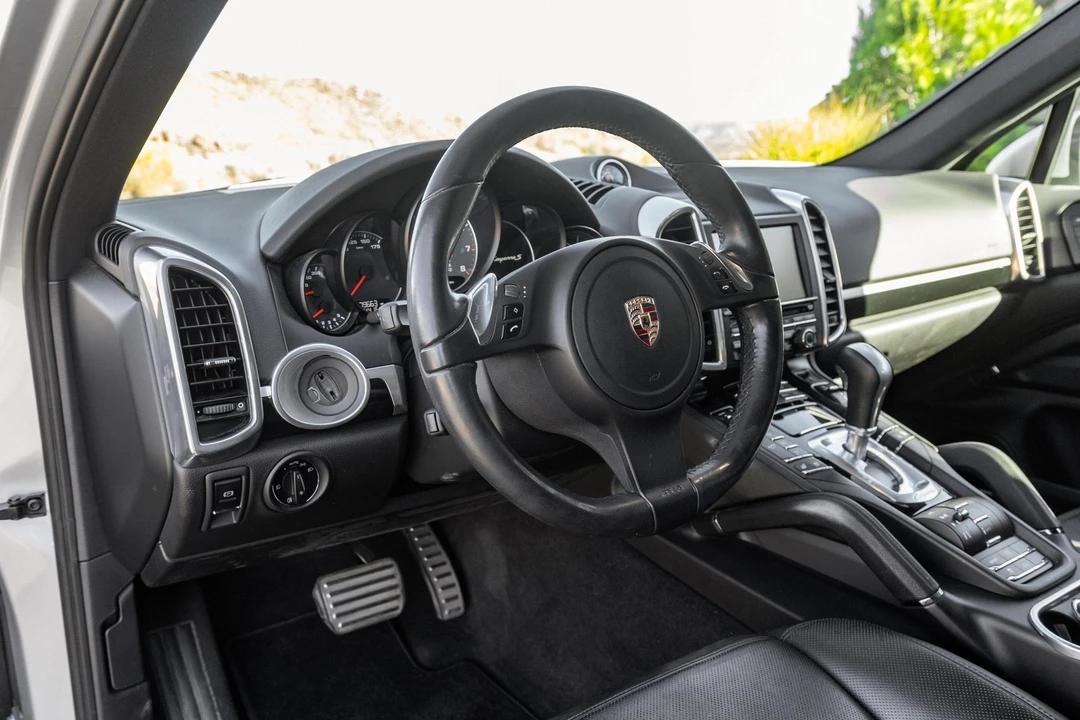 2012 Porsche 958 Cayenne S - Image 24 of 31