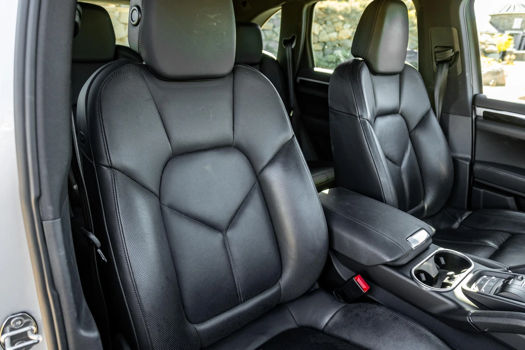 2012 Porsche 958 Cayenne S - Image 29 of 31
