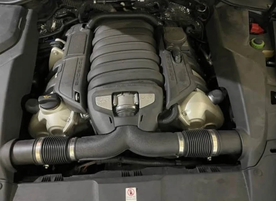 2012 Porsche 958 Cayenne S - Image 8 of 9