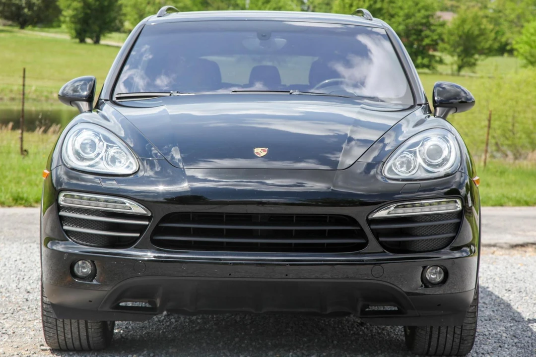 2012 Porsche 958 Cayenne S - Image 2 of 31