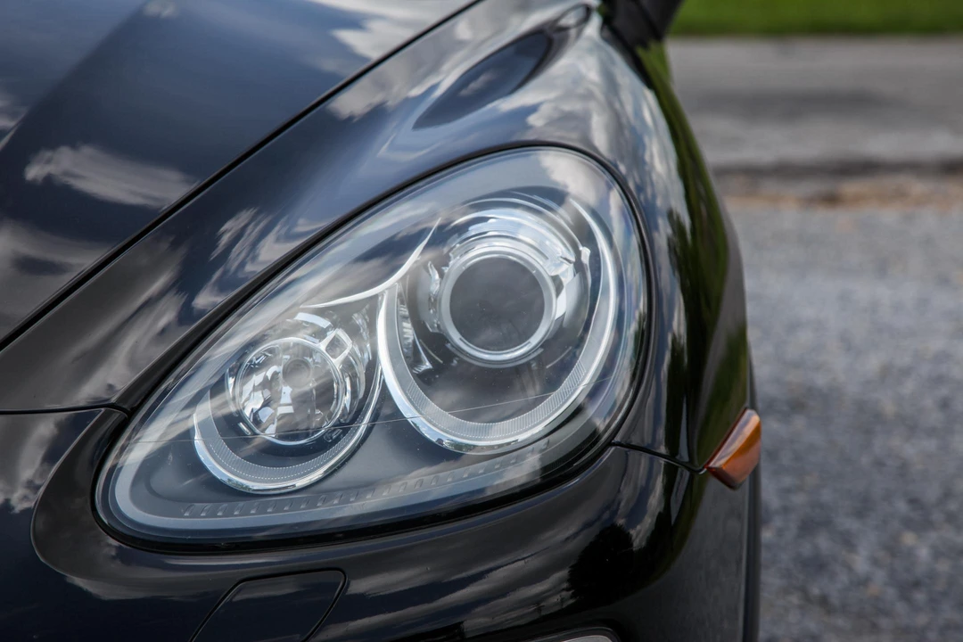 2012 Porsche 958 Cayenne S - Image 10 of 31