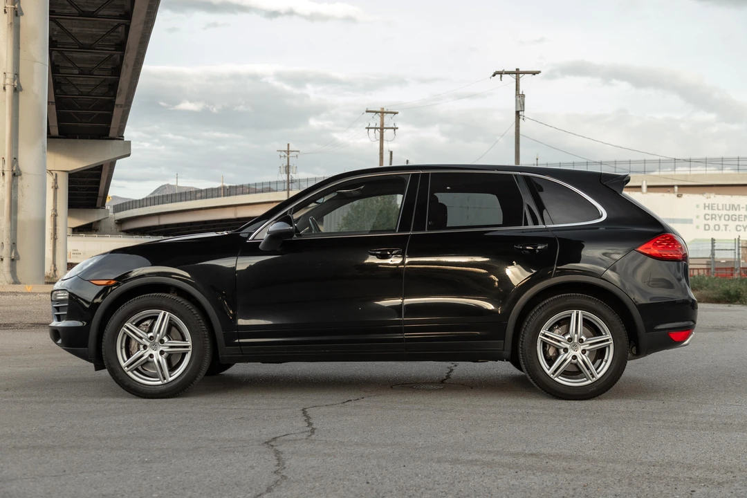 2012 Porsche 958 Cayenne S - Image 7 of 31