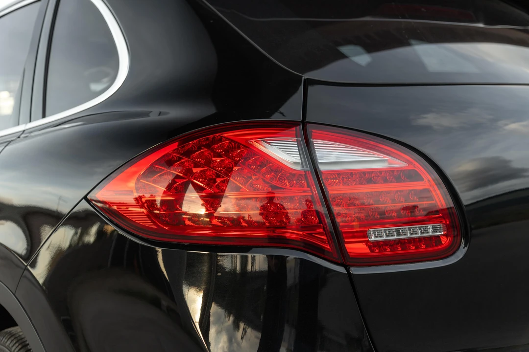 2012 Porsche 958 Cayenne S - Image 25 of 31