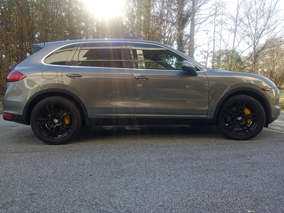 2012 Porsche 958 Cayenne S - Image 26 of 31