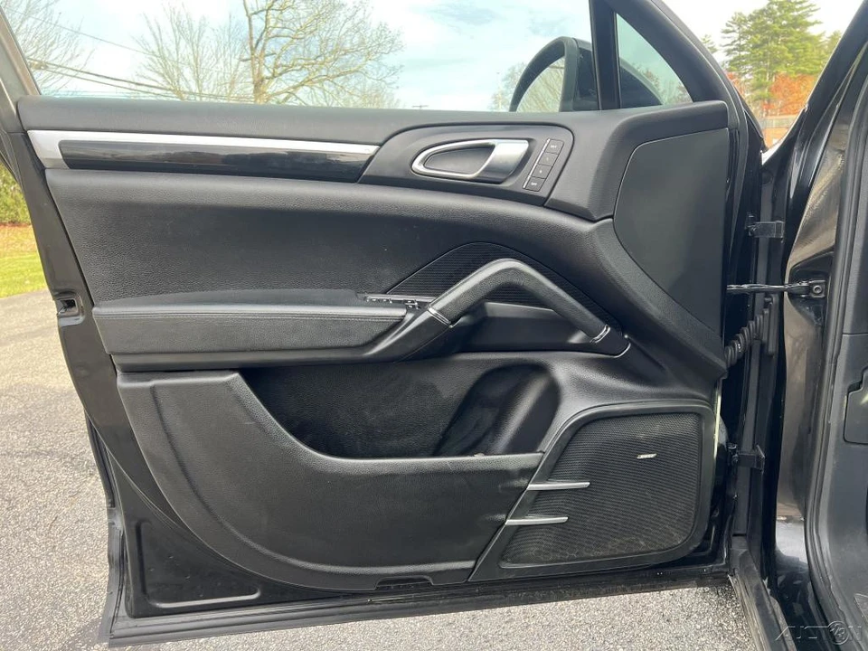 2012 Porsche 958 Cayenne S - Image 12 of 12