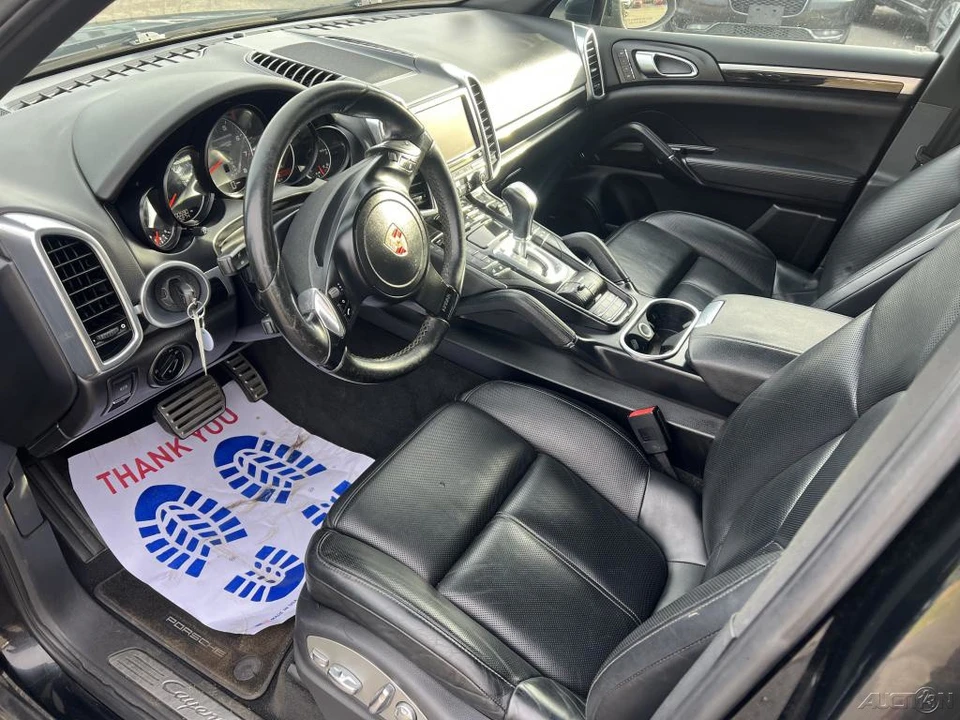 2012 Porsche 958 Cayenne S - Image 11 of 12