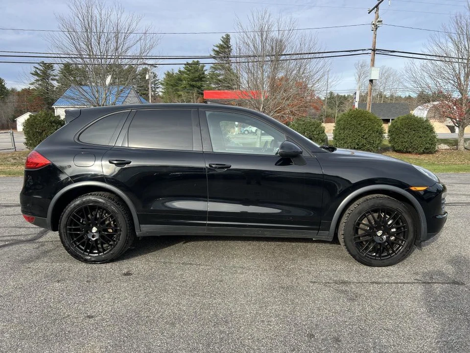 2012 Porsche 958 Cayenne S - Image 2 of 12