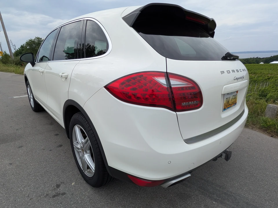 2012 Porsche 958 Cayenne S - Image 7 of 31