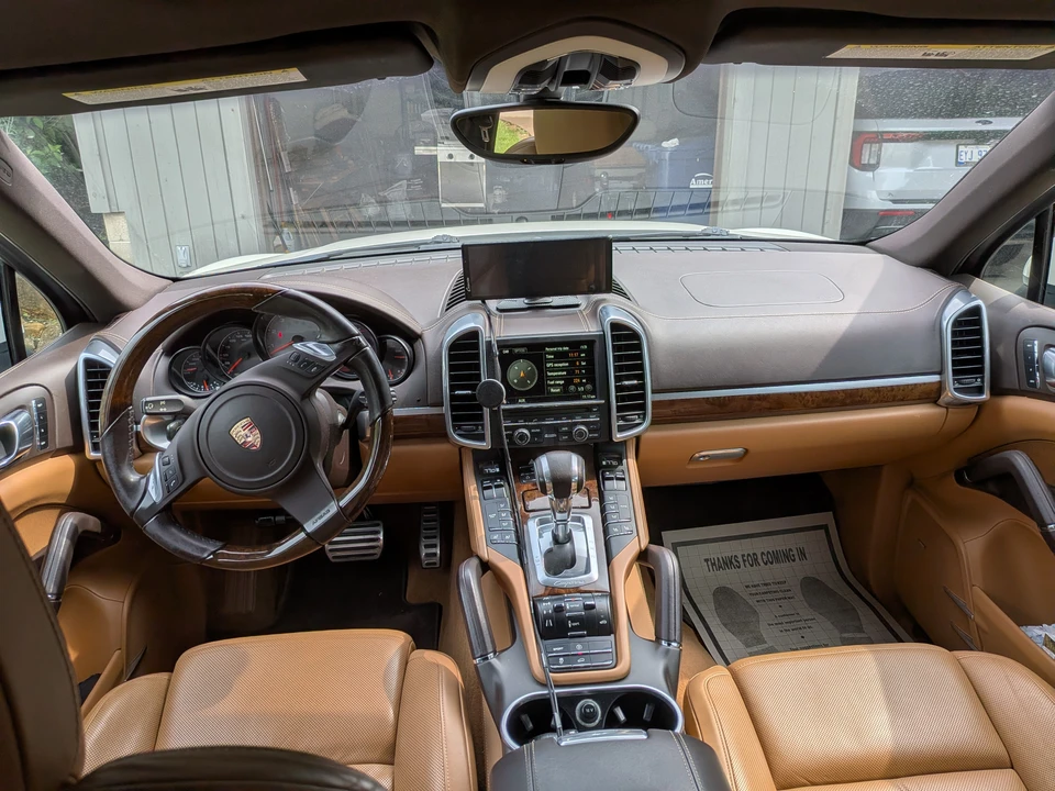 2012 Porsche 958 Cayenne S - Image 29 of 31
