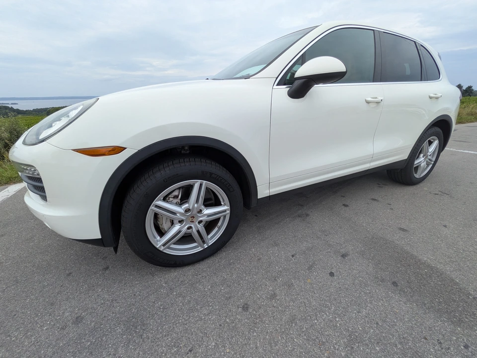 2012 Porsche 958 Cayenne S - Image 3 of 31