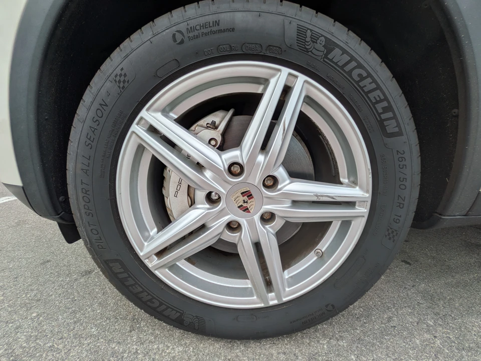 2012 Porsche 958 Cayenne S - Image 20 of 31