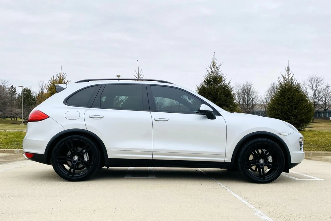 2012 Porsche 958 Cayenne S - Image 3 of 31