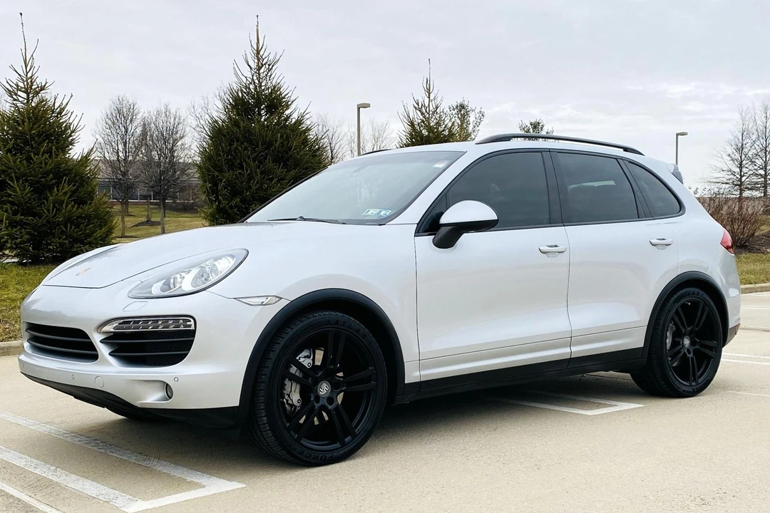 2012 Porsche 958 Cayenne S - Image 10 of 31