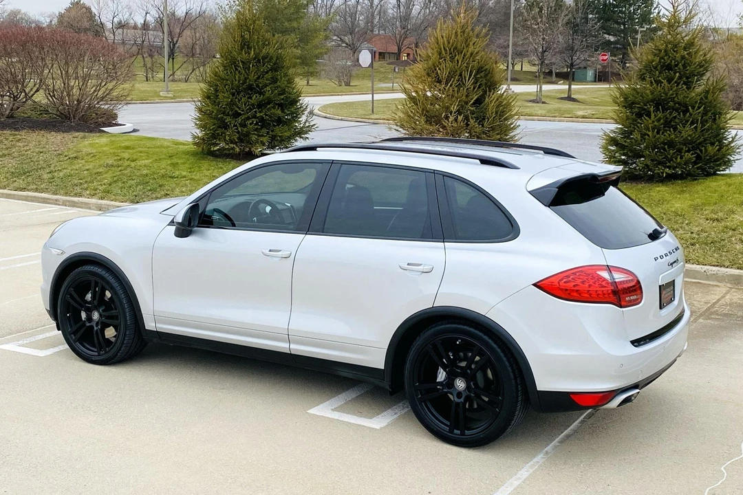 2012 Porsche 958 Cayenne S - Image 16 of 31