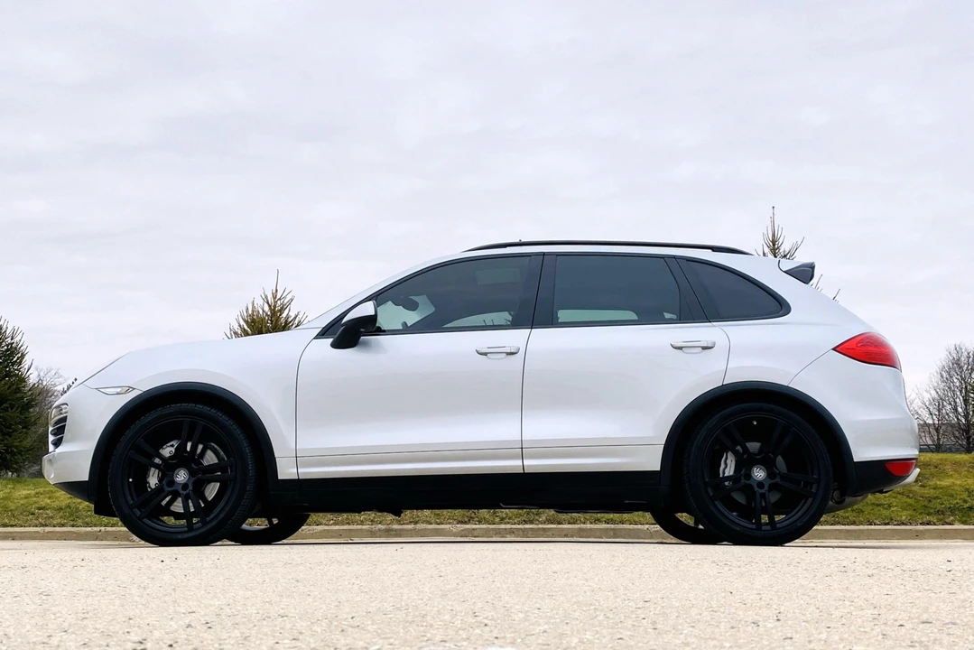 2012 Porsche 958 Cayenne S - Image 12 of 31