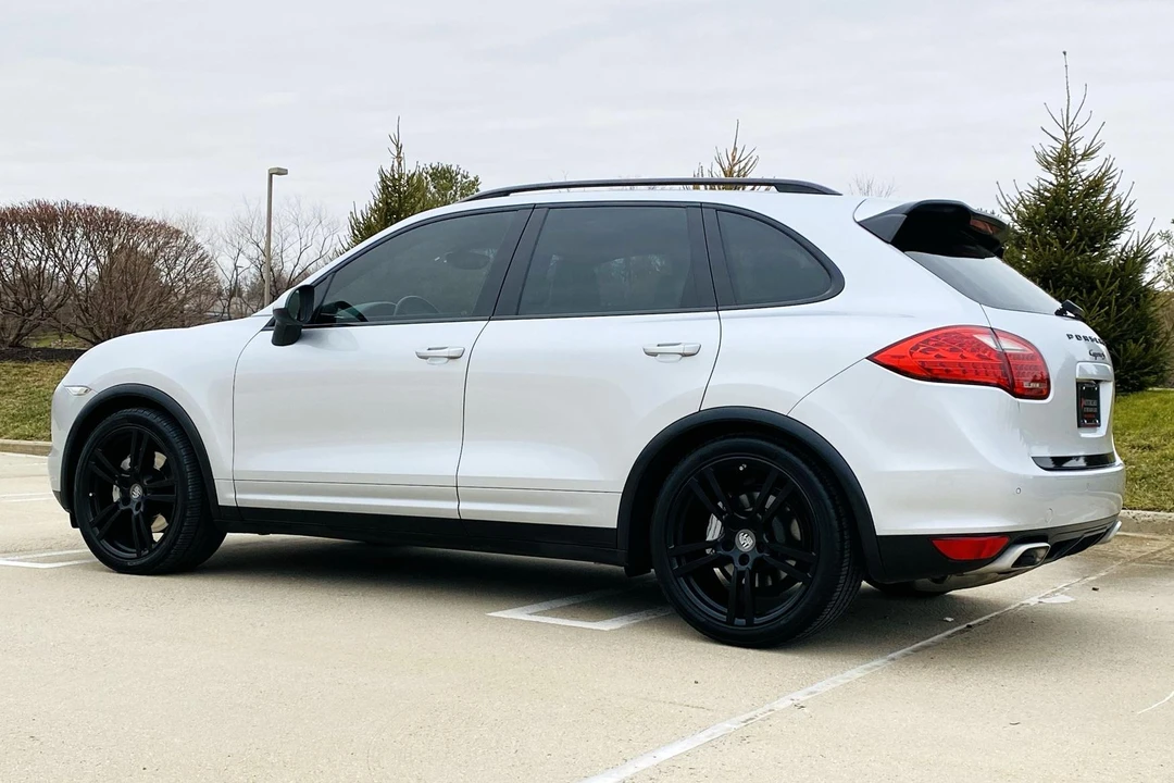 2012 Porsche 958 Cayenne S - Image 4 of 31