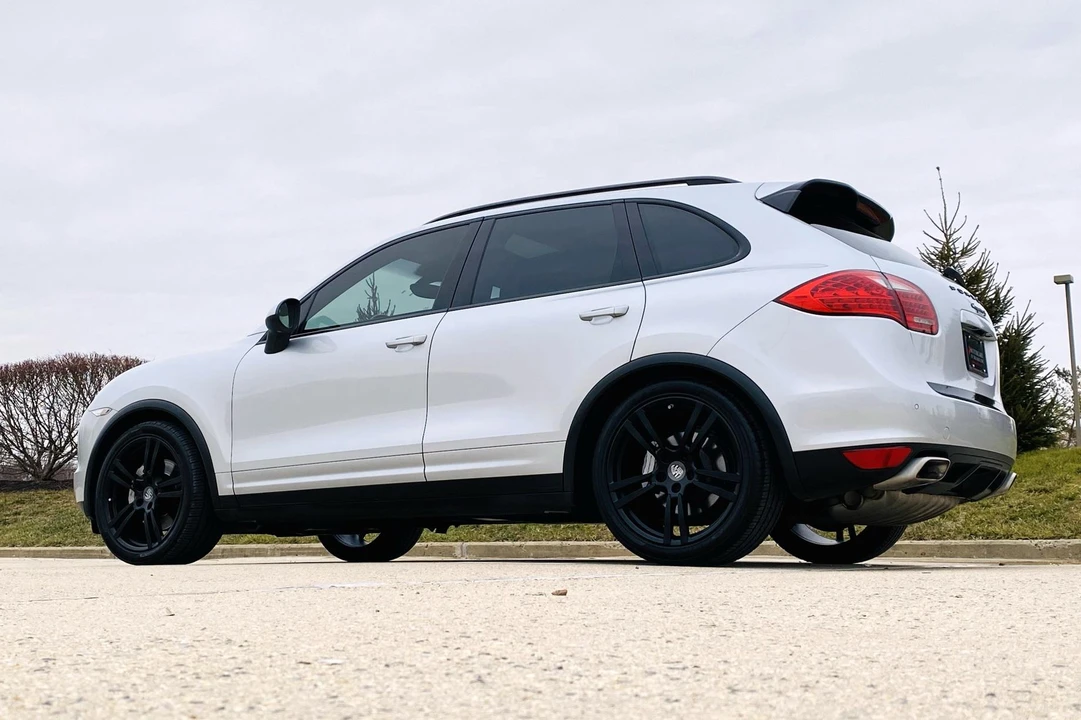 2012 Porsche 958 Cayenne S - Image 15 of 31