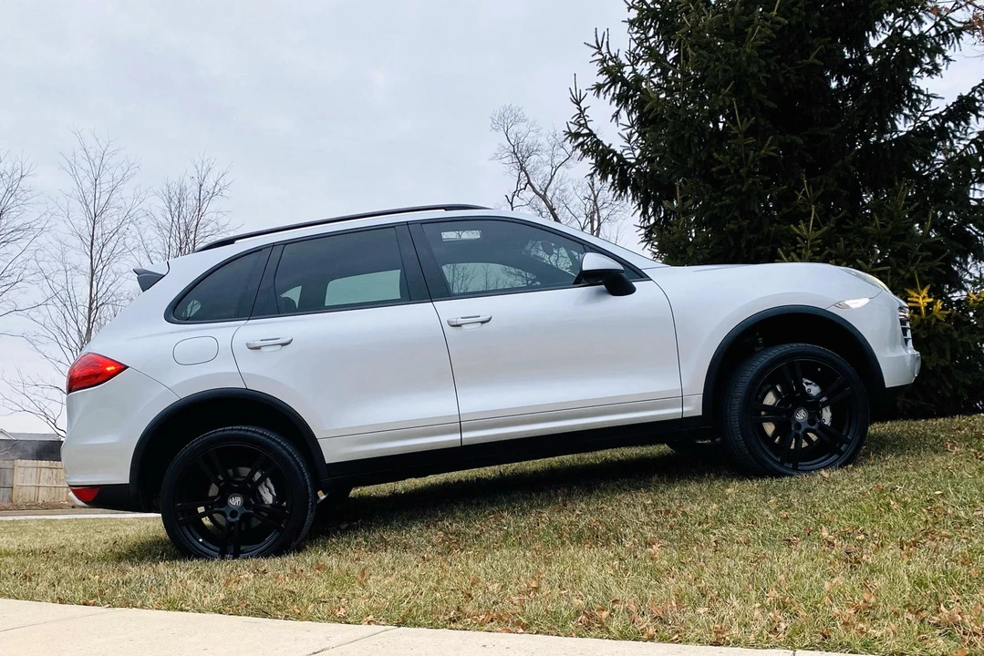 2012 Porsche 958 Cayenne S - Image 28 of 31