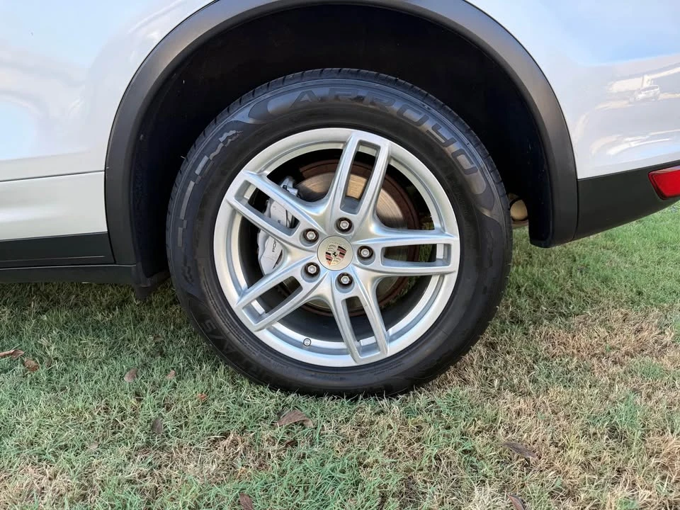2012 Porsche 958 Cayenne S - Image 10 of 20