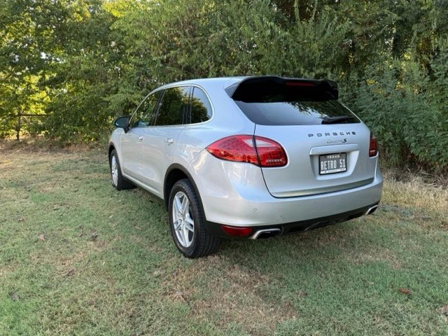 2012 Porsche 958 Cayenne S - Image 6 of 19