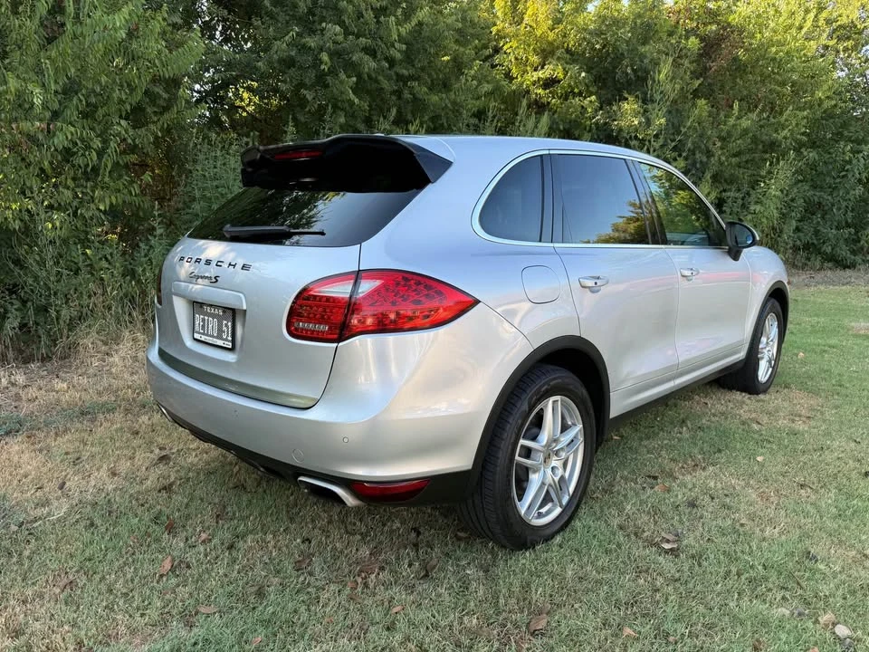 2012 Porsche 958 Cayenne S - Image 3 of 20