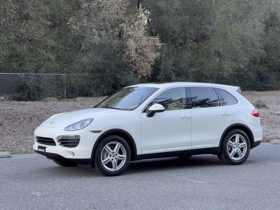 2012 Porsche 958 Cayenne S - Image 17 of 31