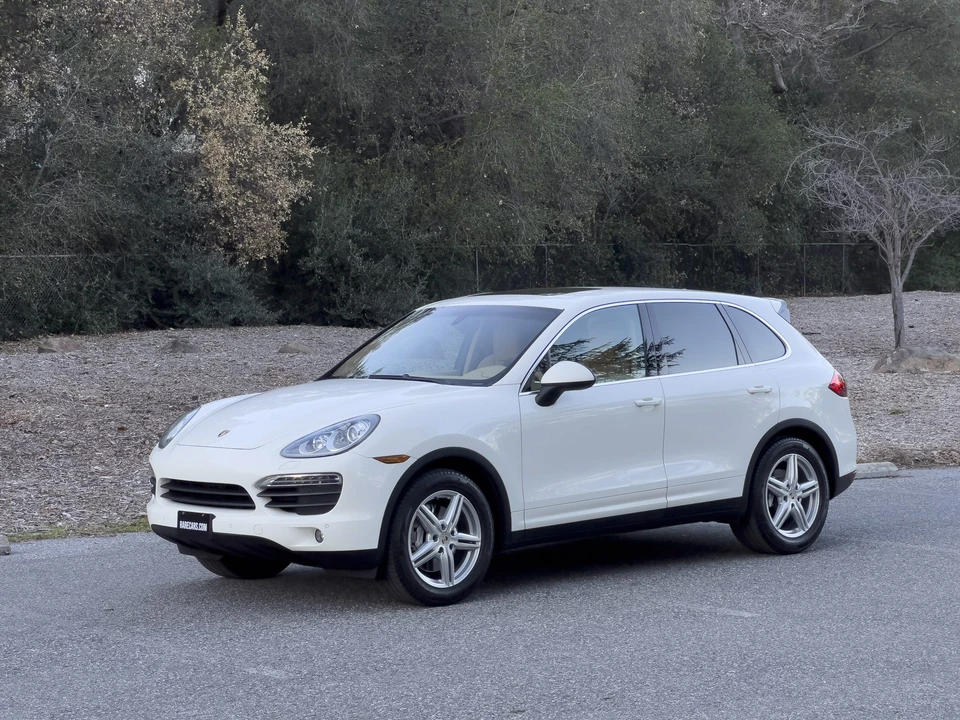 2012 Porsche 958 Cayenne S - Image 16 of 31
