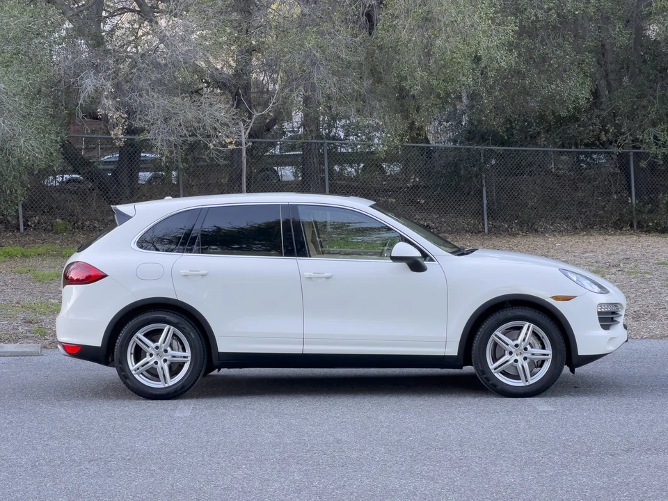 2012 Porsche 958 Cayenne S - Image 30 of 31