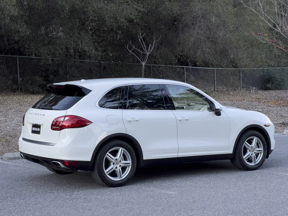 2012 Porsche 958 Cayenne S - Image 29 of 31
