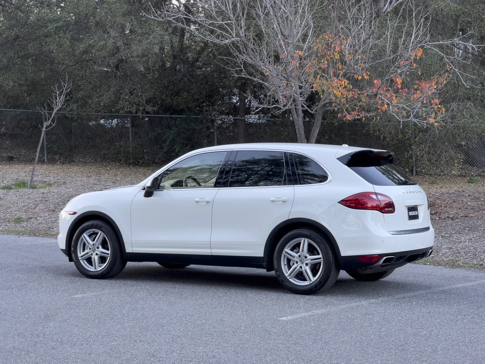 2012 Porsche 958 Cayenne S - Image 21 of 31