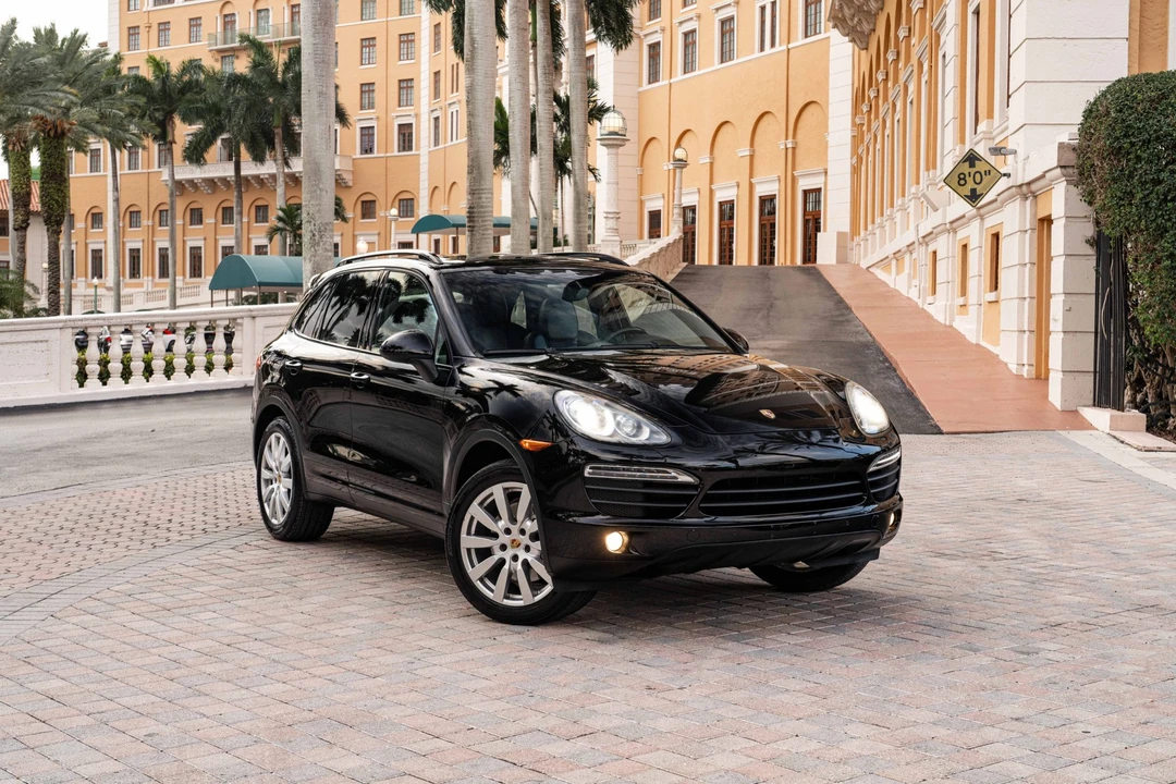 2012 Porsche 958 Cayenne S - Image 2 of 31
