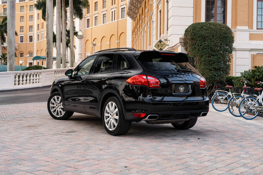 2012 Porsche 958 Cayenne S - Image 7 of 31