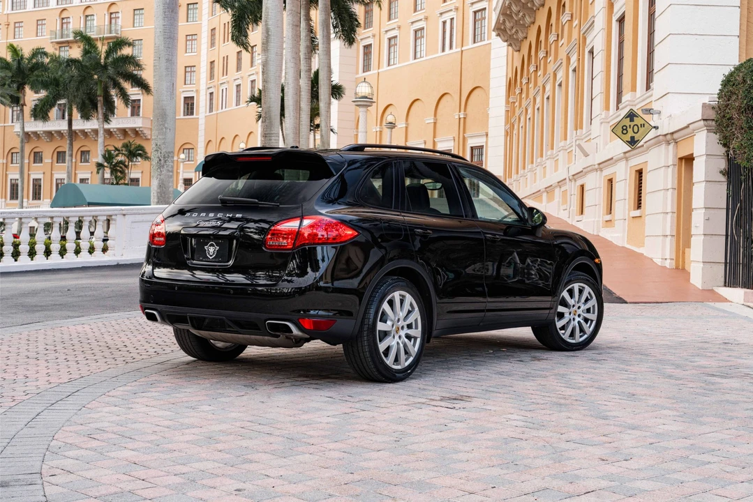 2012 Porsche 958 Cayenne S - Image 12 of 31