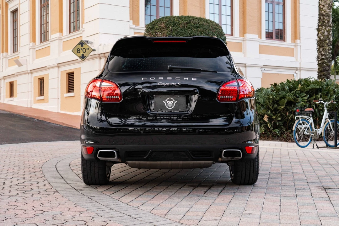 2012 Porsche 958 Cayenne S - Image 10 of 31