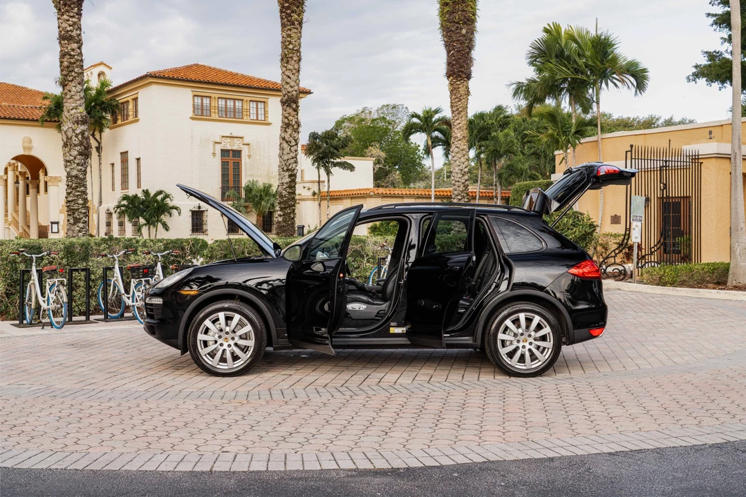 2012 Porsche 958 Cayenne S - Image 17 of 31
