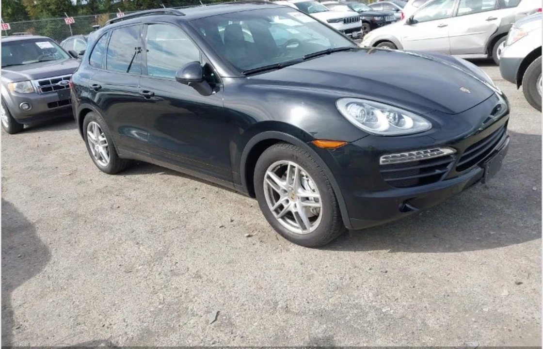 2012 Porsche 958 Cayenne S - Image 8 of 16