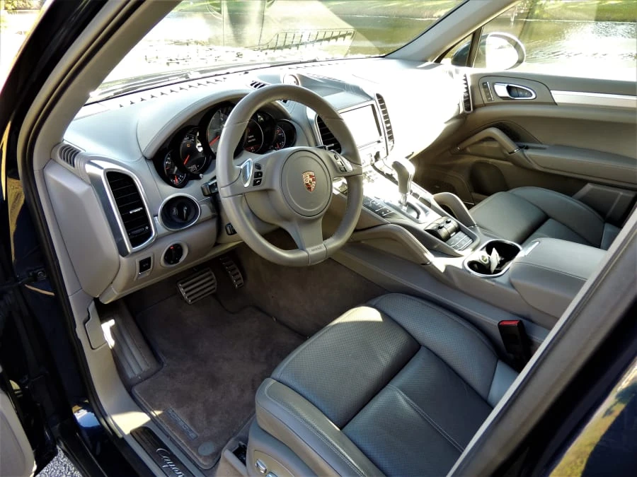 2012 Porsche 958 Cayenne S - Image 4 of 13