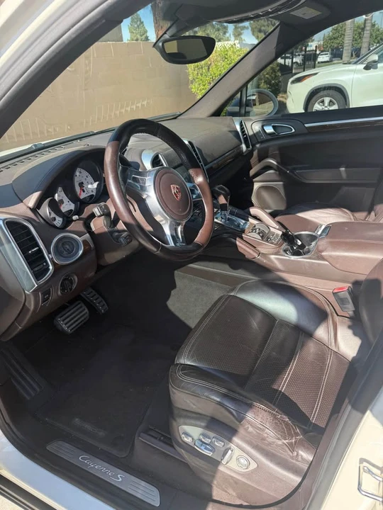 2012 Porsche 958 Cayenne S - Image 6 of 9
