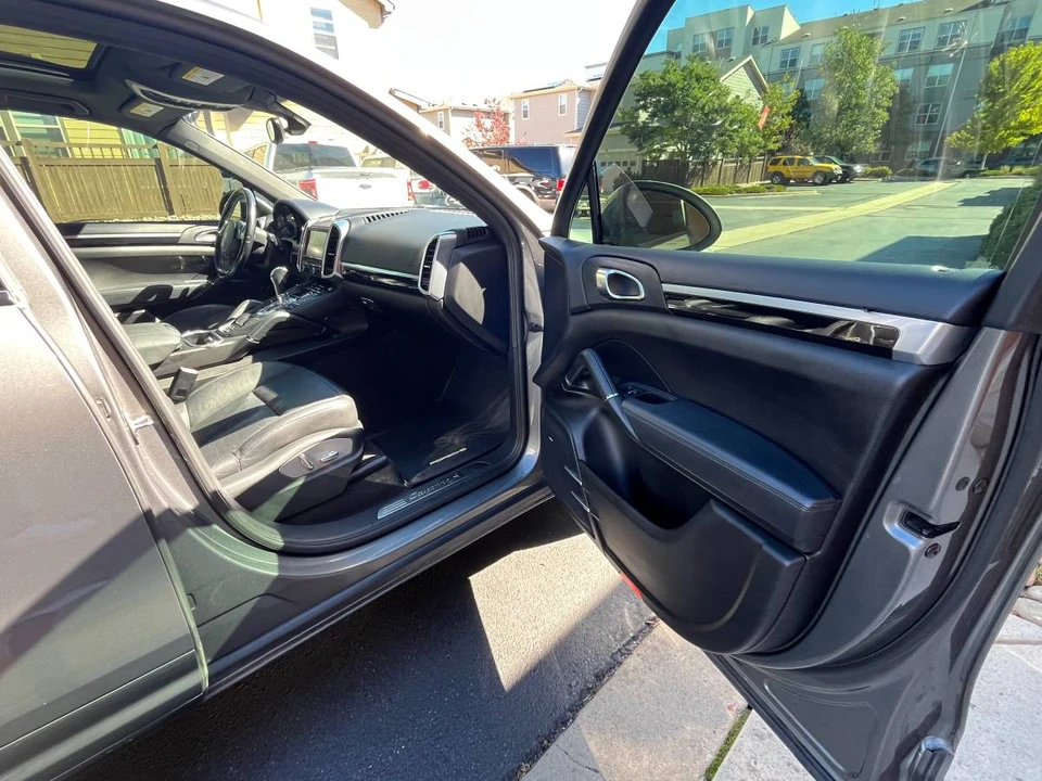 2012 Porsche 958 Cayenne S - Image 15 of 22