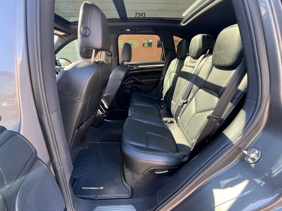 2012 Porsche 958 Cayenne S - Image 17 of 22