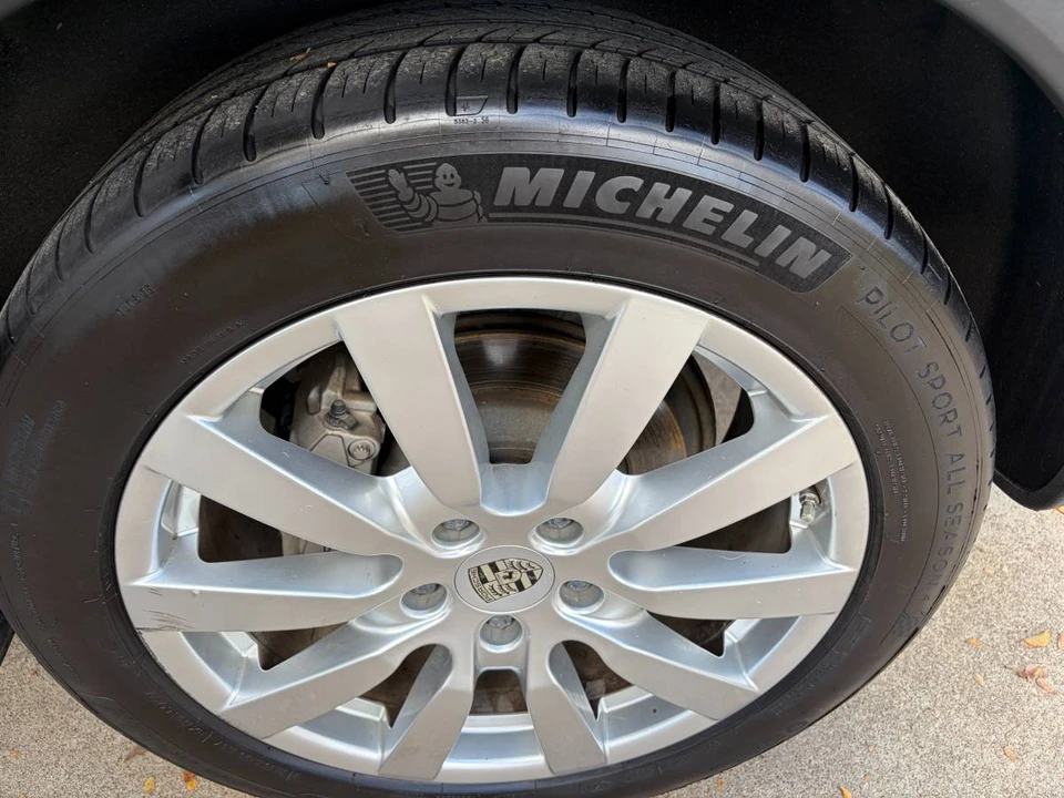 2012 Porsche 958 Cayenne S - Image 5 of 24