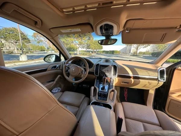 2012 Porsche 958 Cayenne S - Image 5 of 9