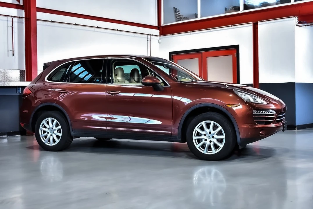 2012 Porsche 958 Cayenne - Image 13 of 30